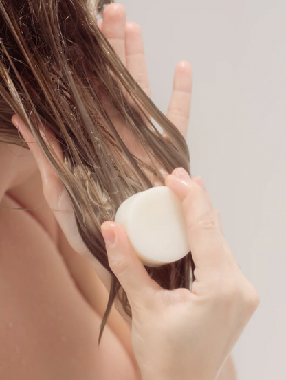 SOLIDSILK® Delicate Detangling Conditioner